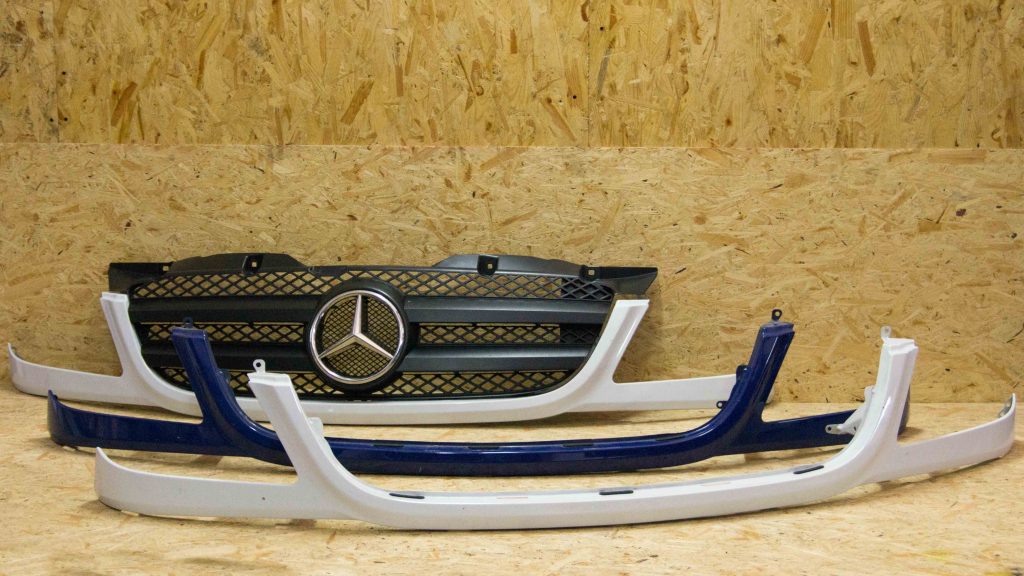 Ресничка / улыбка для Mercedes Sprinter  Мерседес Спринтер